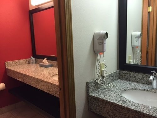 Ramada By Wyndham North Hotel Springfield