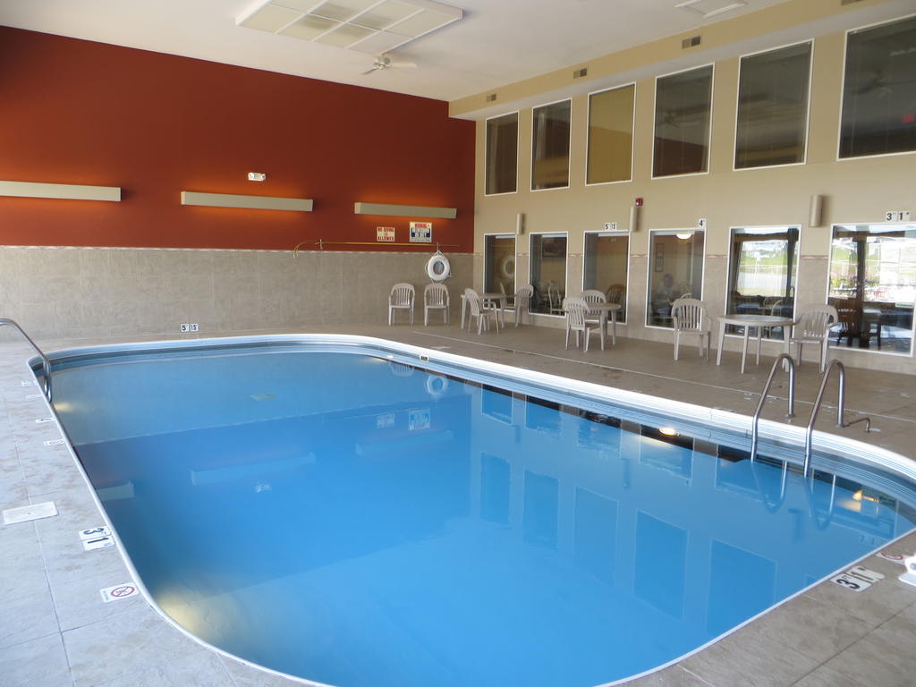 Ramada By Wyndham North Springfield